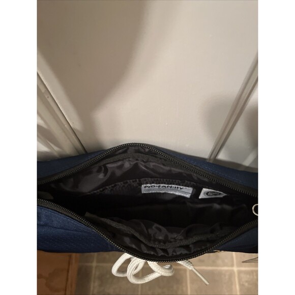 Pro-FAN-ity by Littlearth NHL Nashville Predators Jersey Crossbody Purse Bag - Picture 10 of 16